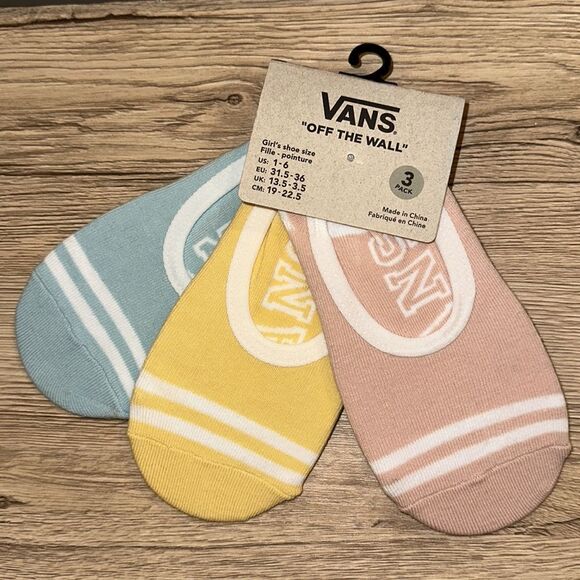 VANS GIRLS THREE (3) PAIR OF NO SHOW MULTI COLOR VANS SOCKS IN SIZE 1-6 NWT - Picture 2 of 3